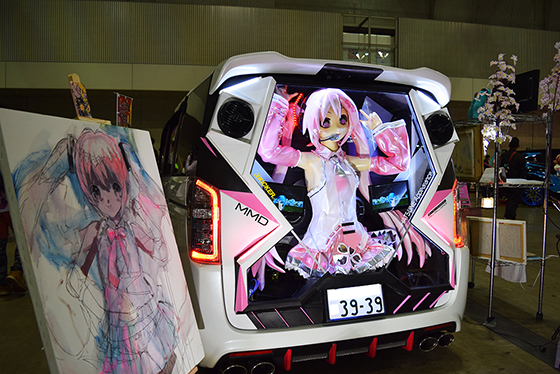 画像:桜ミク痛車