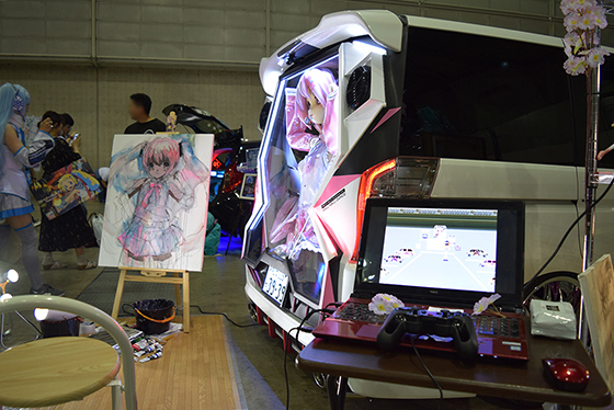 画像:桜ミク痛車
