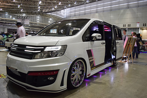画像:桜ミク痛車